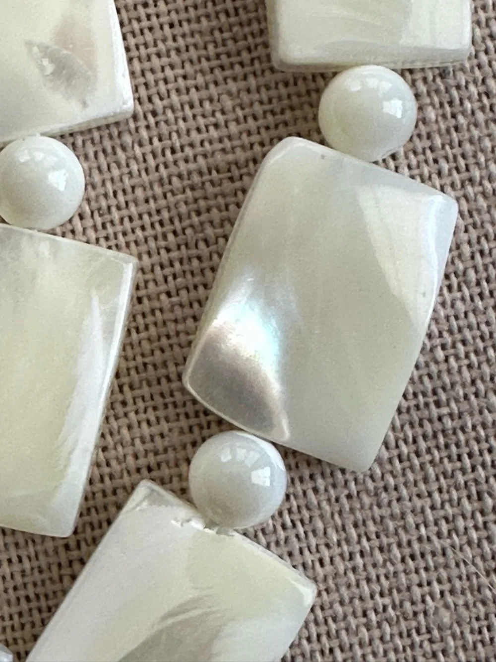 24-1/2 inch Mother of Pearl necklace NWOT - Picture 6 of 12
